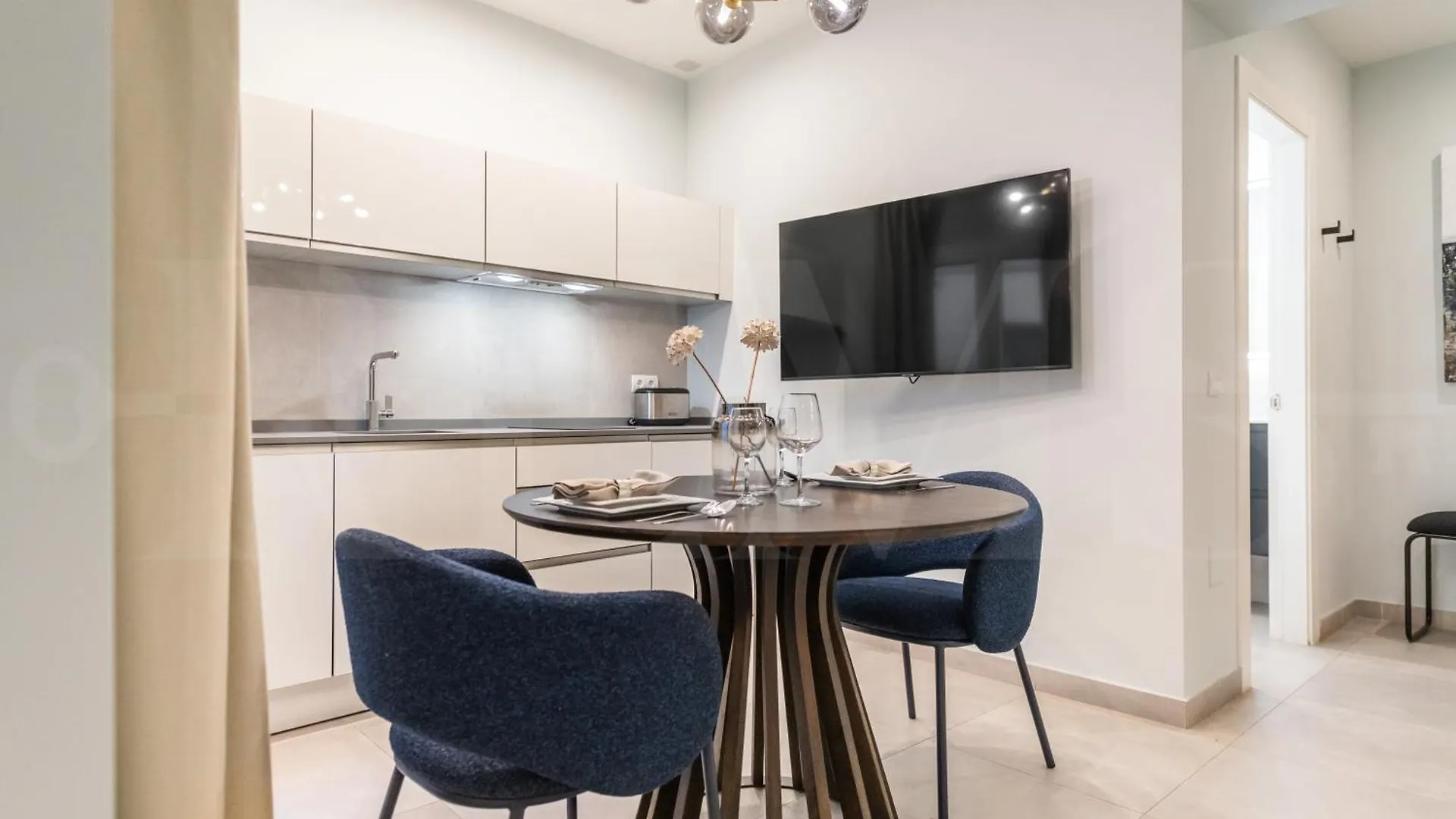 Intimate Studio In The Heart Of Malaga By Rems