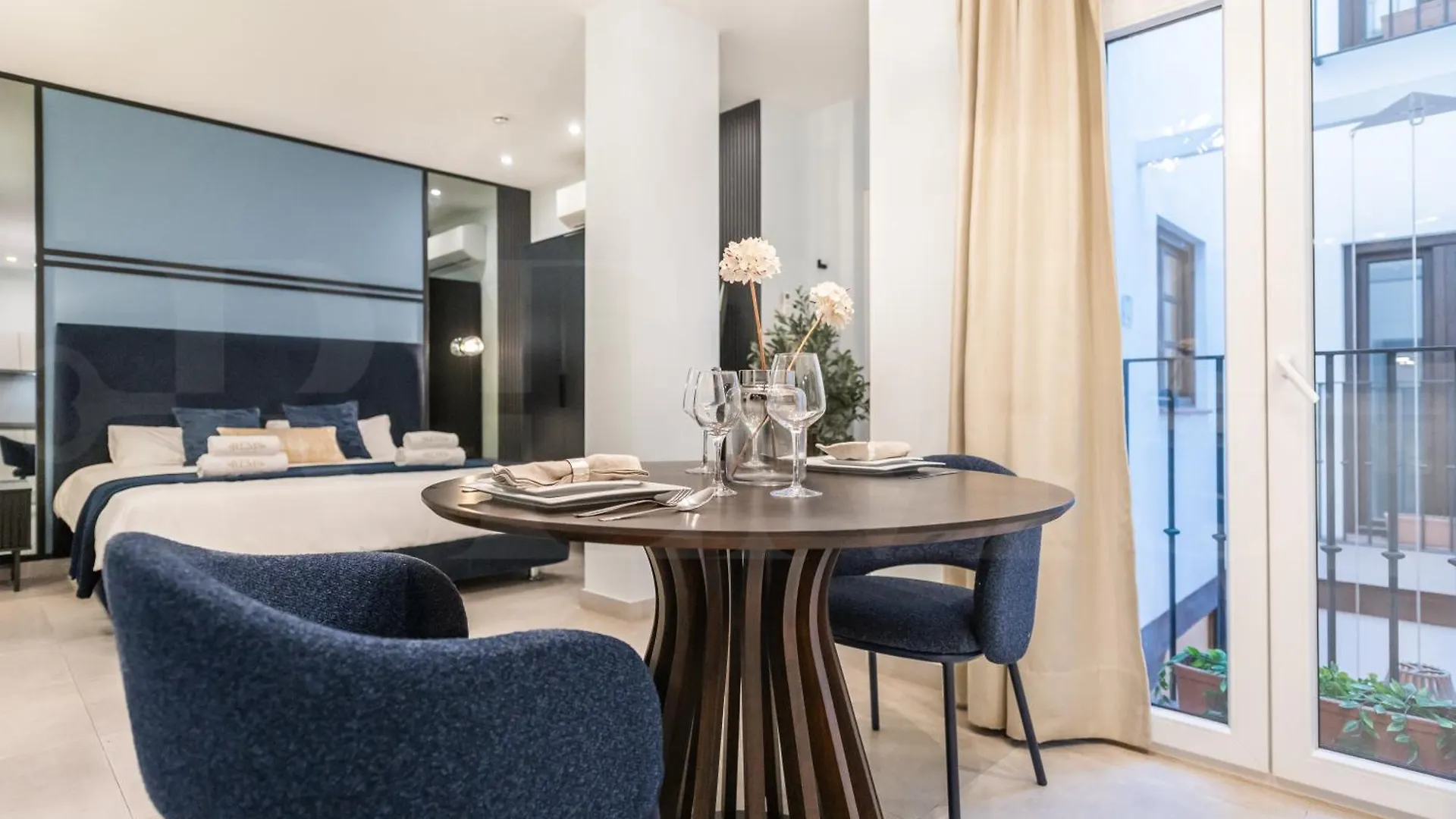 Intimate Studio In The Heart Of Malaga By Rems
