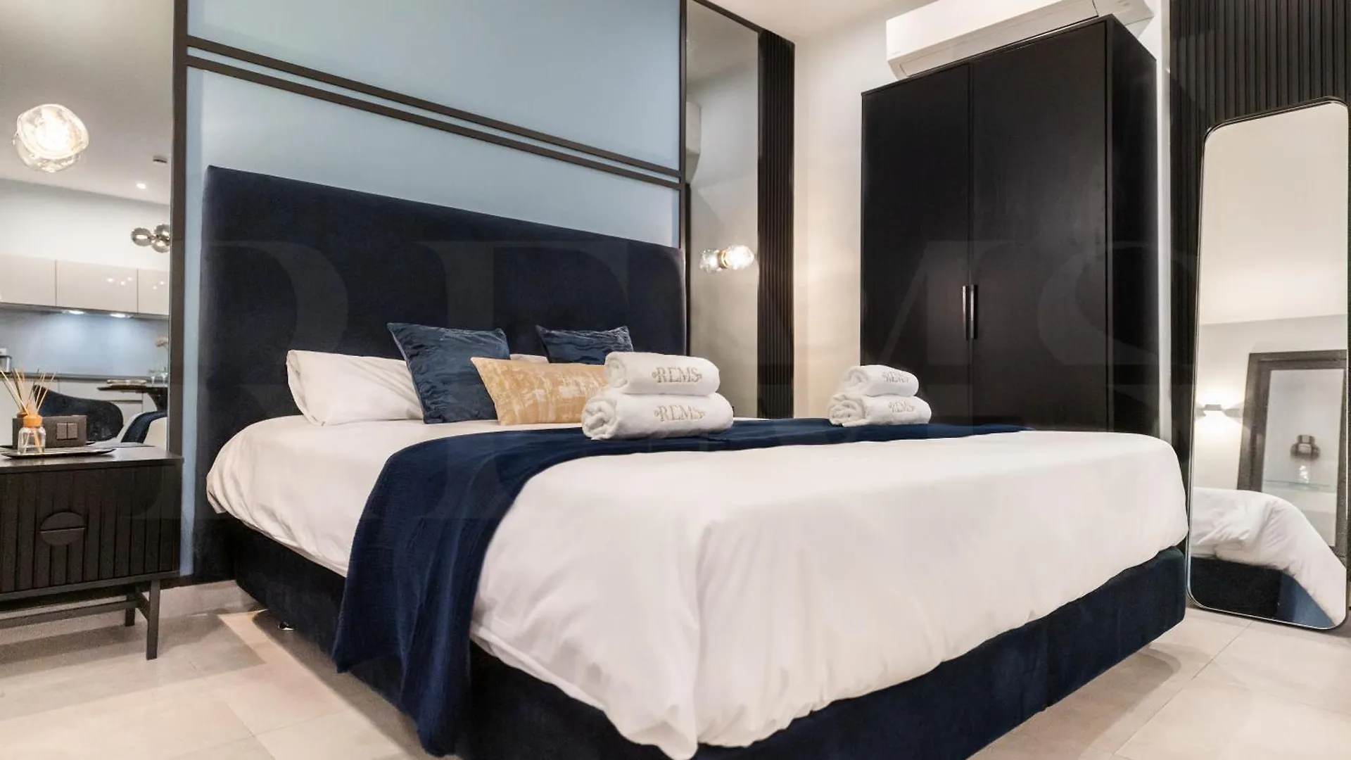 Intimate Studio In The Heart Of Malaga By Rems Apartment